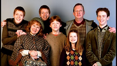 The-Weasley-Family-harry-potter-9137817-1024-576